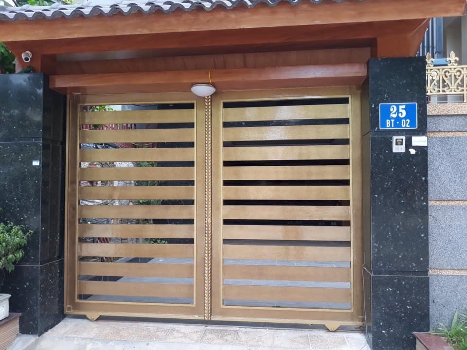 Mẫu cổng nhôm đúc đẹp