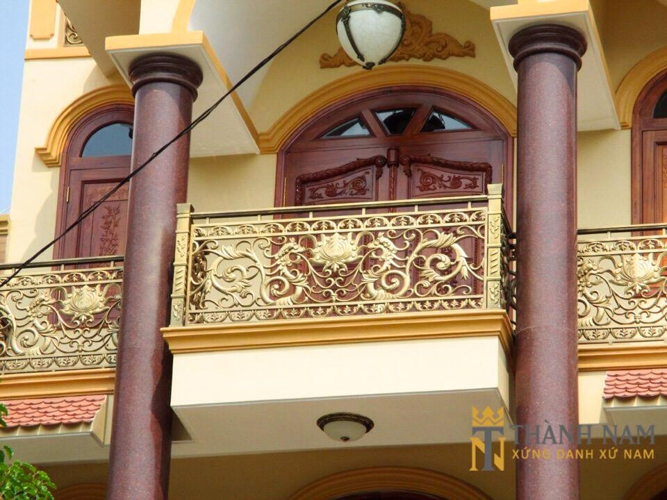 trụ lan can nhôm đúc