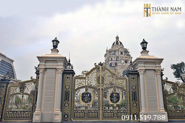 Nhôm đúc Thành Nam thi công công trình cổng nhôm đúc hoạ tiết Buckingham cho lâu đài Dĩnh Dung công giai đoạn 2014 - 2026