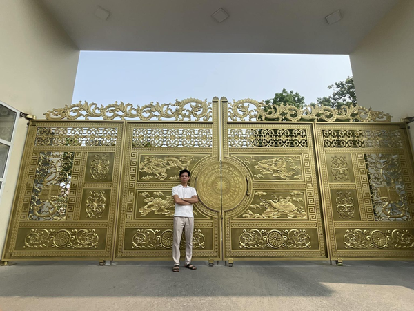 Nhôm đúc Thành Nam có hơn 10 năm kinh nghiệm và đã thực hiện hàng ngàn công trình lớn nhỏ, từ nhà ở đến các dự án biệt thự cao cấp